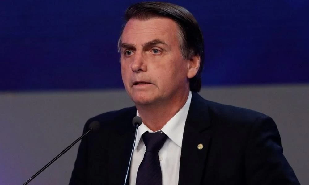 Ο Βραζιλιάνος πρόεδρος Μπολσονάρο "απέλυσε" τον υπουργό Υγείας
